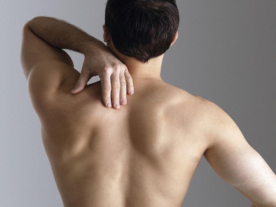 douleur sous l'omoplate gauche du dos du dos photo 5